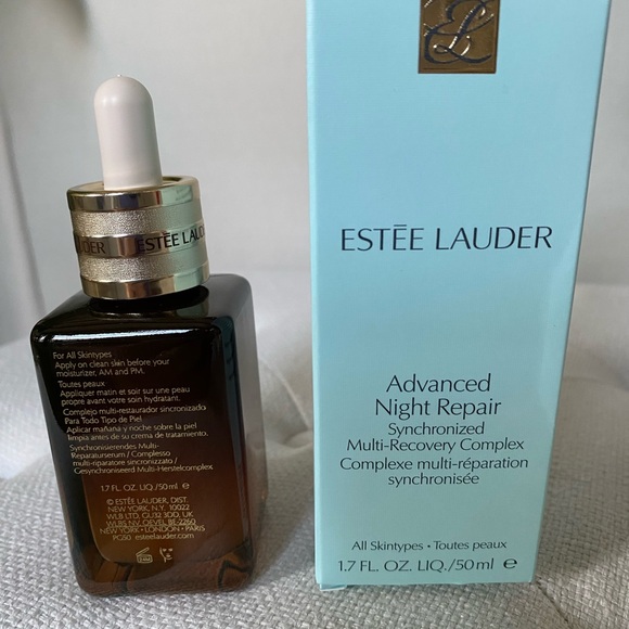 Estee Lauder Advanced Night Repair Serum - Brown and Gold - Picture 2 of 3
